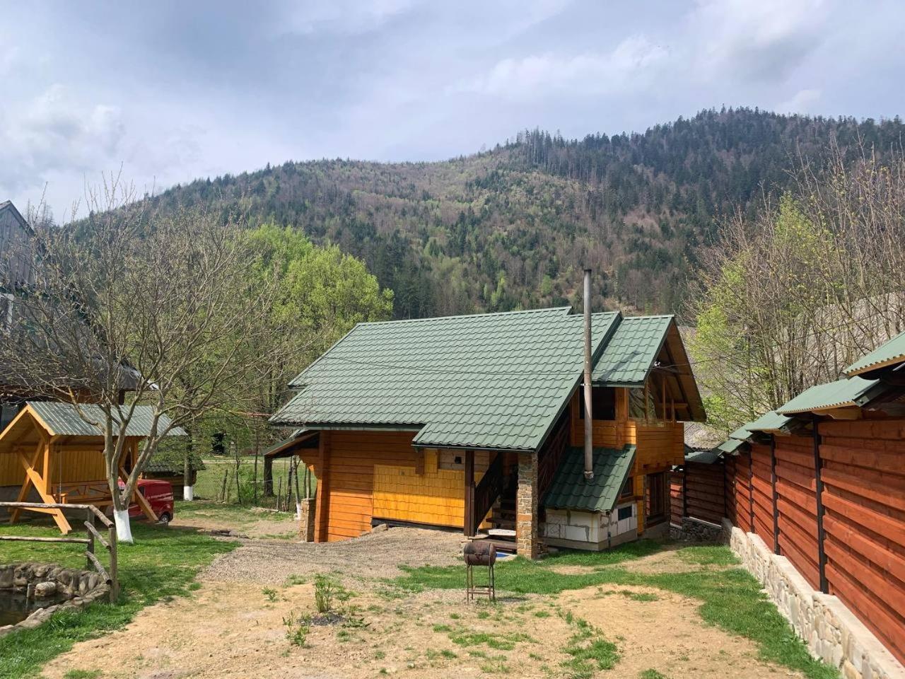 Еко будинок в горах Verkhnyaya Bystra Экстерьер фото